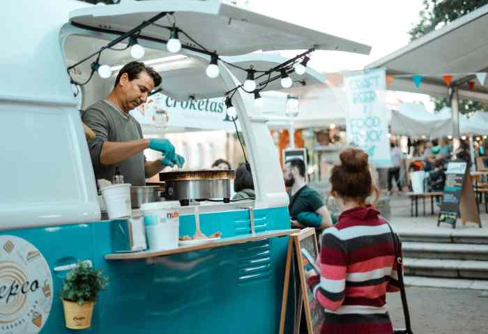 Mckenzie runs a food truck business